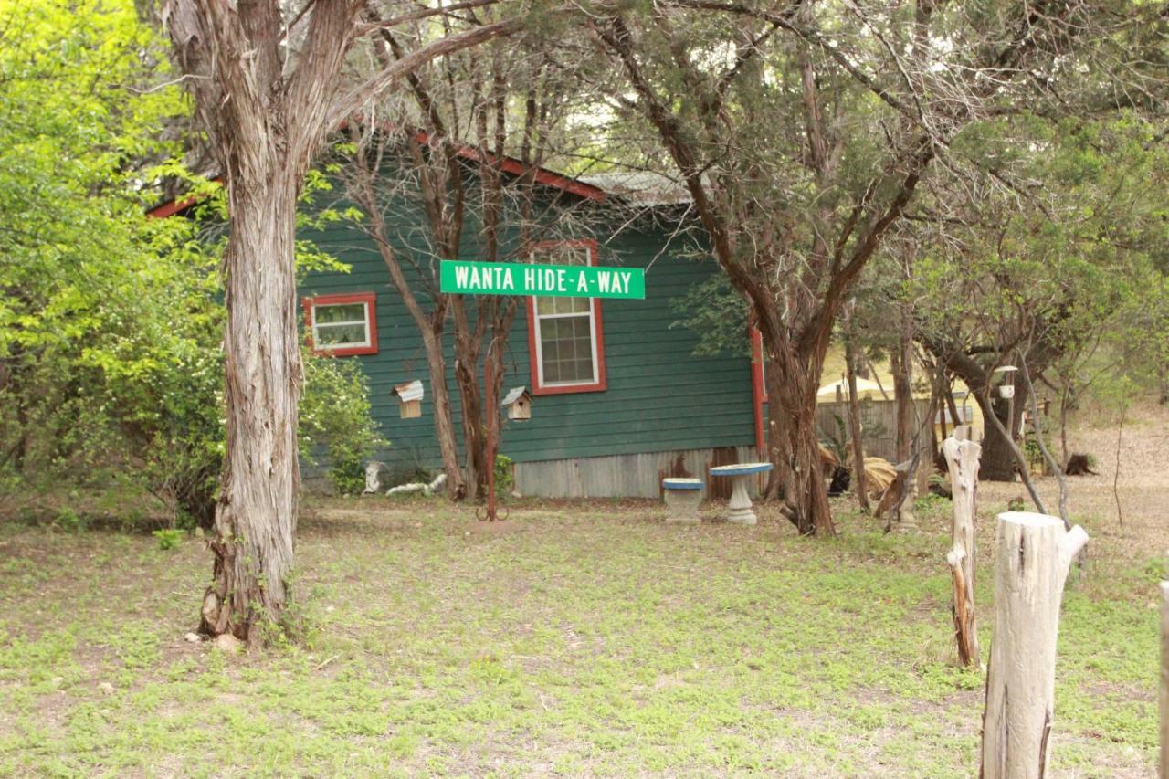 The Victorian Cottage At Creekside Camp & Cabins Marble Falls Extérieur photo